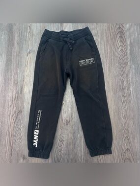 Abercrombie Kids boys joggers size 7-8